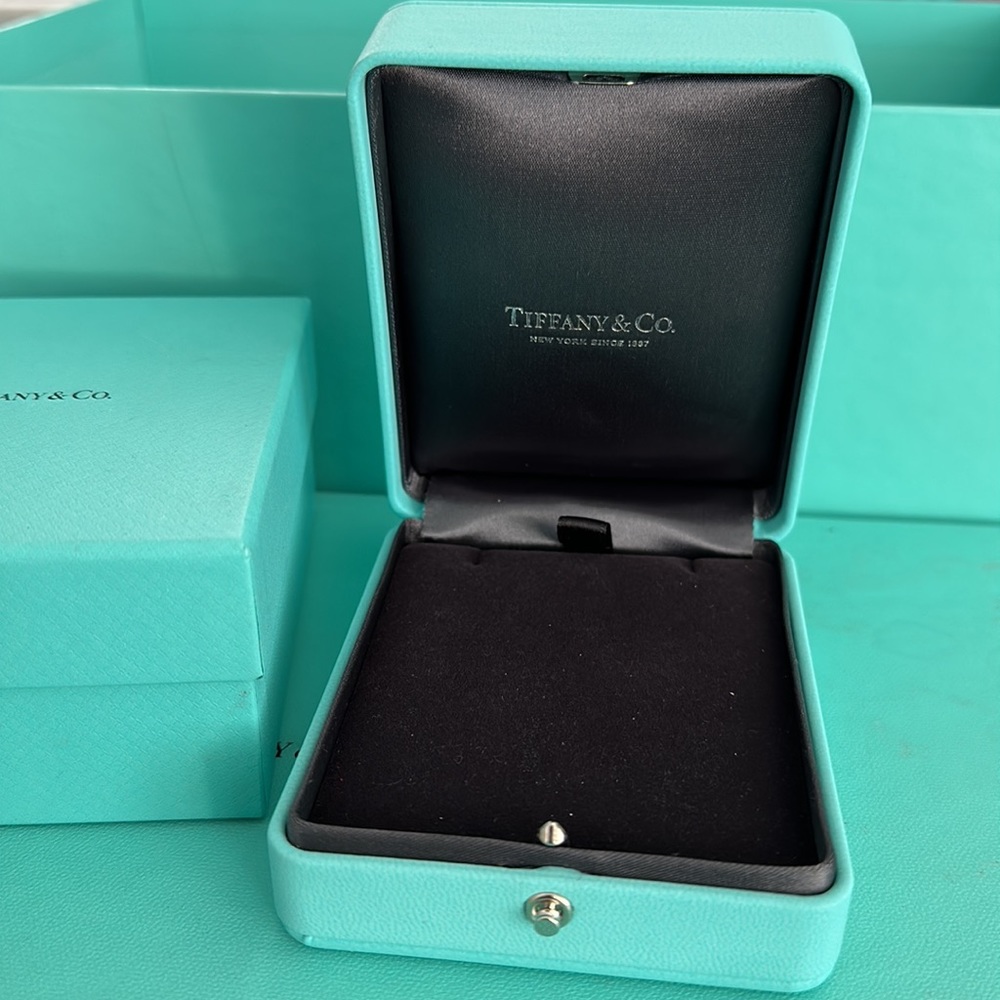 New Tiffany & Co Large Blue Leather Necklace Empty Presentation Jewelry Box